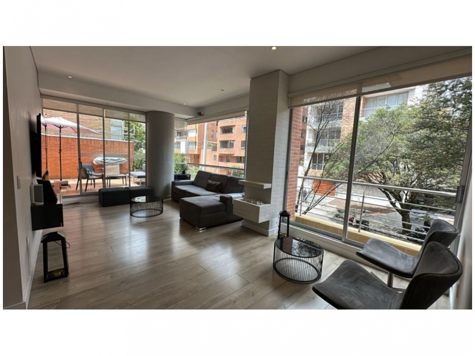 Chico Reservado Maravilloso Apartamento 116 m2 con Terraza