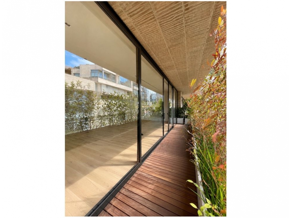 Chico Alto Maravilloso Apartamento con Balcón 202 m2 para Estrenar — foto 6