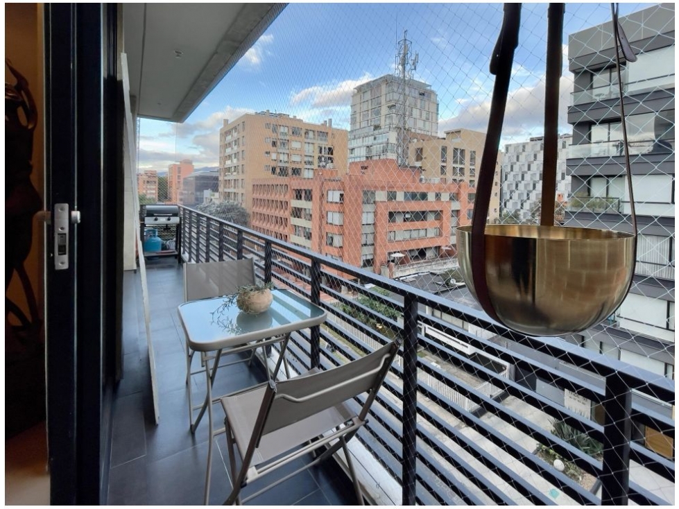 Chico Moderno e Iluminado Apartamento 120 m2 con Balcón — foto 2