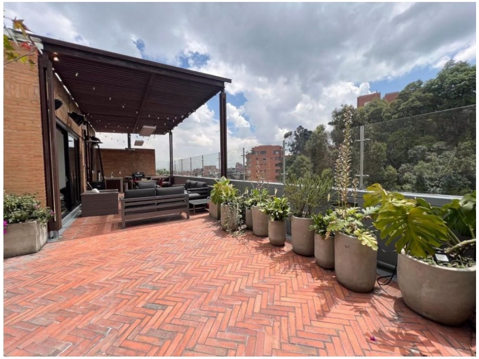 Los Rosales Hermoso Apartamento 211 m2 con Terraza