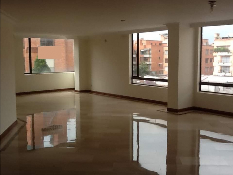 Santa Barbara Hermoso Apartamento Penthouse 225 m2