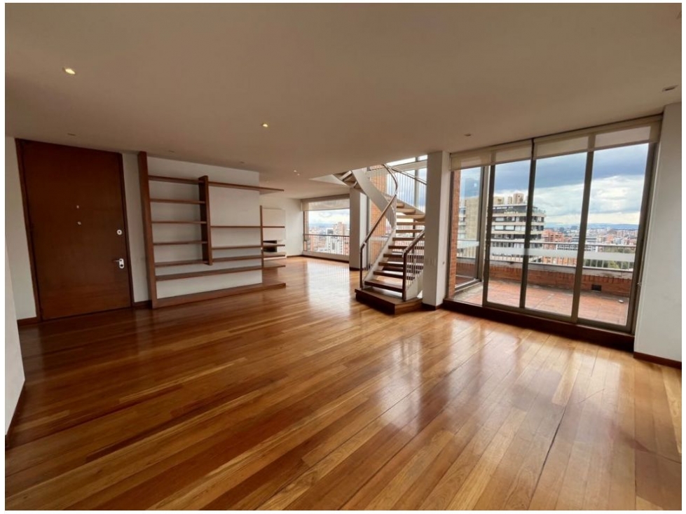 Espectacular Apartamento Amplio en Rosales con Gran Vista