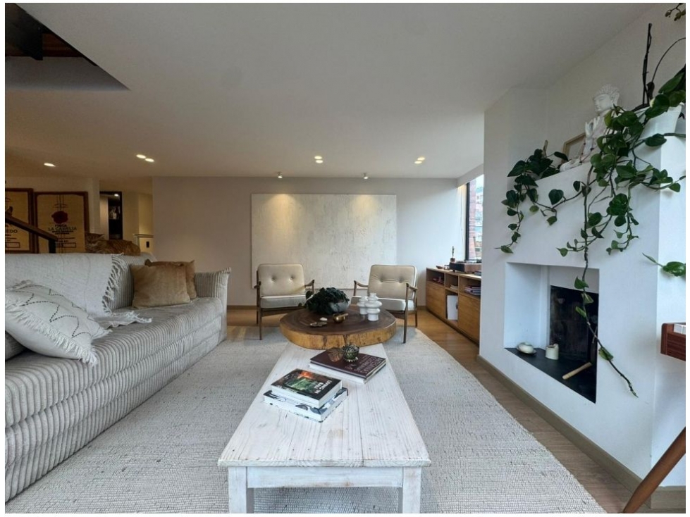 El Nogal Apartamento Super Iluminado y Acogedor 120 M2 — foto 3