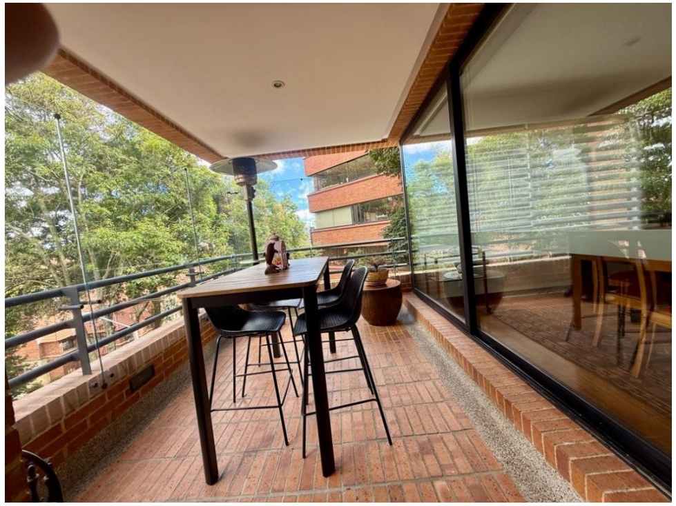 Los Rosales Maravilloso Apartamento con Balcón 247 m2 — foto 2