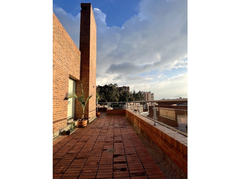 Bosques de la Cañada Hermoso e Iluminado Apartamento 413 m2