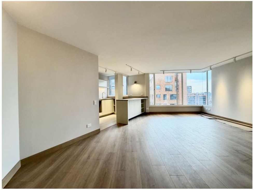 Los Rosales Maravilloso Apartamento Remodelado 82 m2 — foto 2