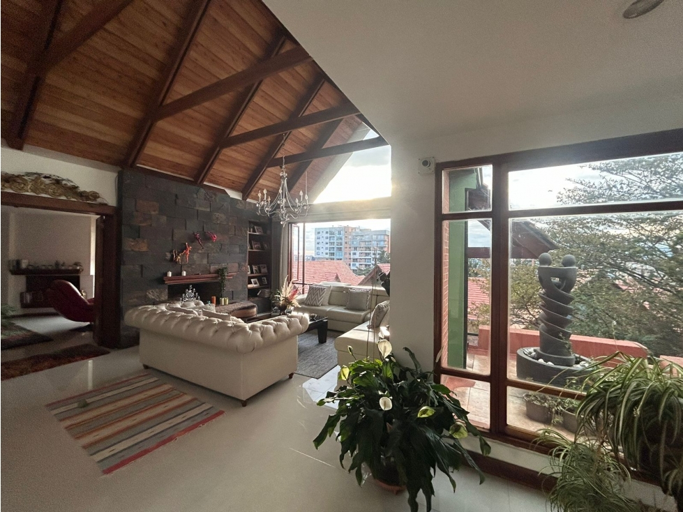 Sierras del Moral Casa con Acabados Modernos y Terrazas — foto 2