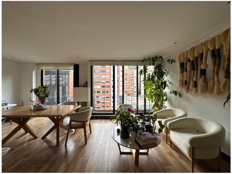 Emaus Espectacular Apartamento en Piso Alto 124 m2