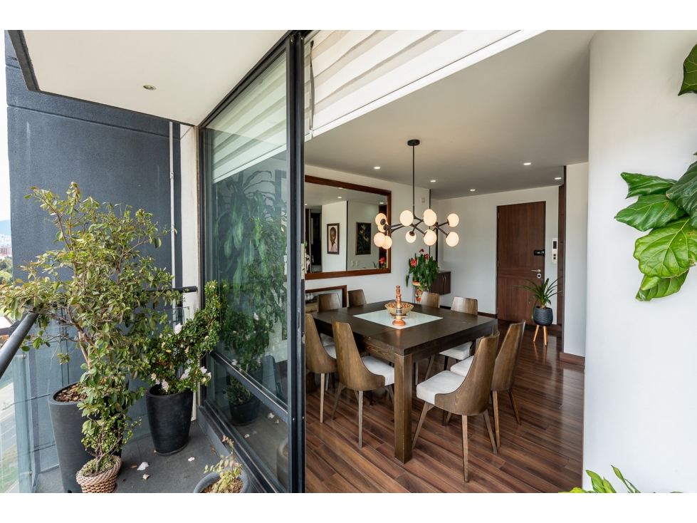 Exclusivo Apartamento Iluminado con Balcón Piso Alto Club Los Lagartos — foto 2