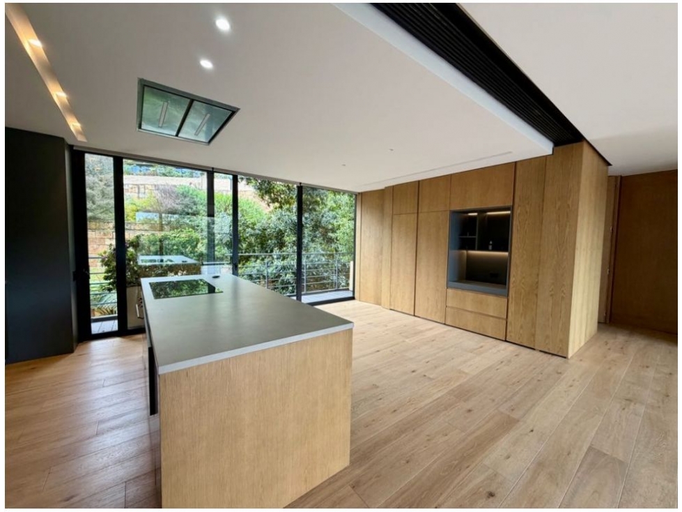 Rosales Excelente Apartamento Super Iluminado con Gran Balcón 220 m2 — foto 4