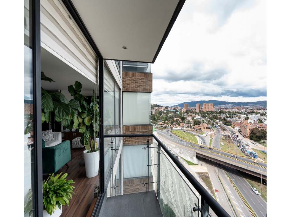 Exclusivo Apartamento Iluminado con Balcón Piso Alto Club Los Lagartos — foto 4