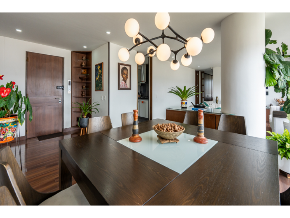Exclusivo Apartamento Iluminado con Balcón Piso Alto Club Los Lagartos