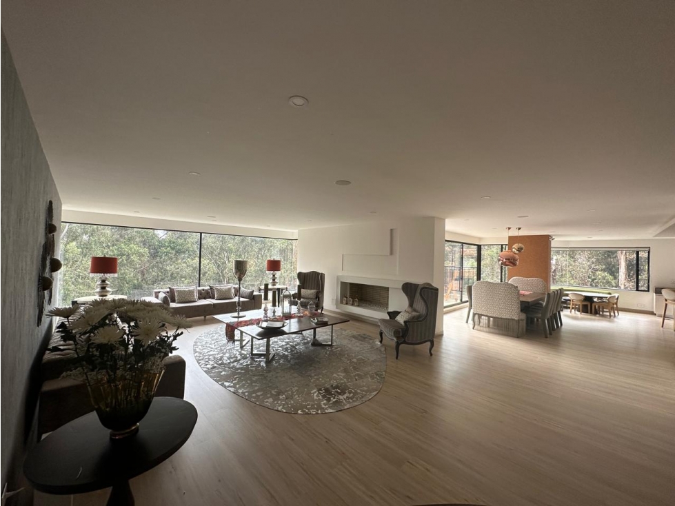 Montearroyo Espectacular Apartamento Super Bien Ubicado 395 m2