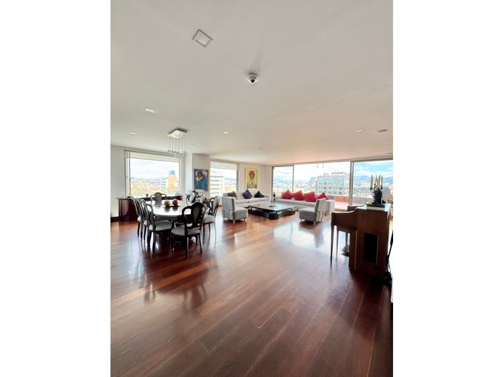 Chico Reservado Maravilloso Penthouse Dupléx