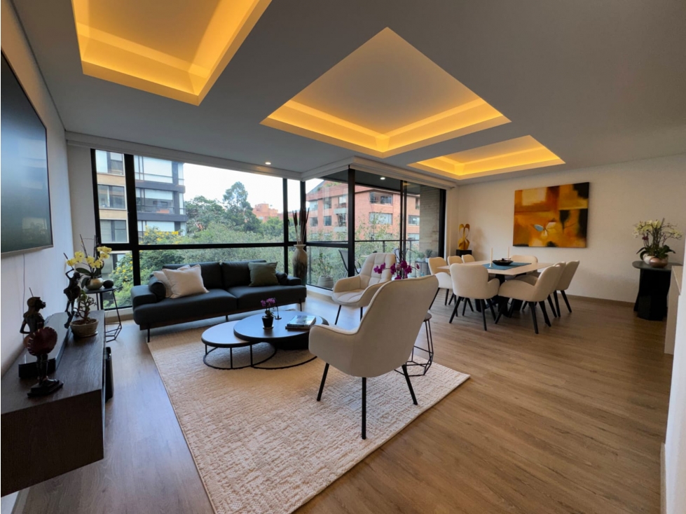 San Patricio Maravilloso Apartamento Moderno con Balcón