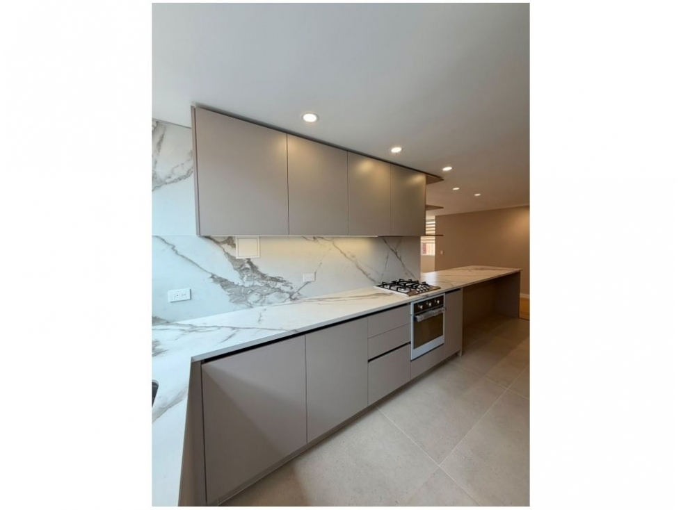 Nogal Excelente Apartamento Super Iluminado 139 m2 Remodelado — foto 4