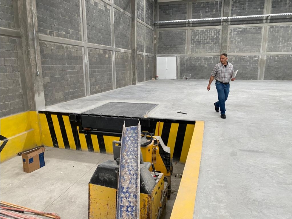 BODEGA NUEVA EN RENTA PARQUE INDUSTRIAL SANTA CATARINA 864 M2 $ 75 mil - 2
