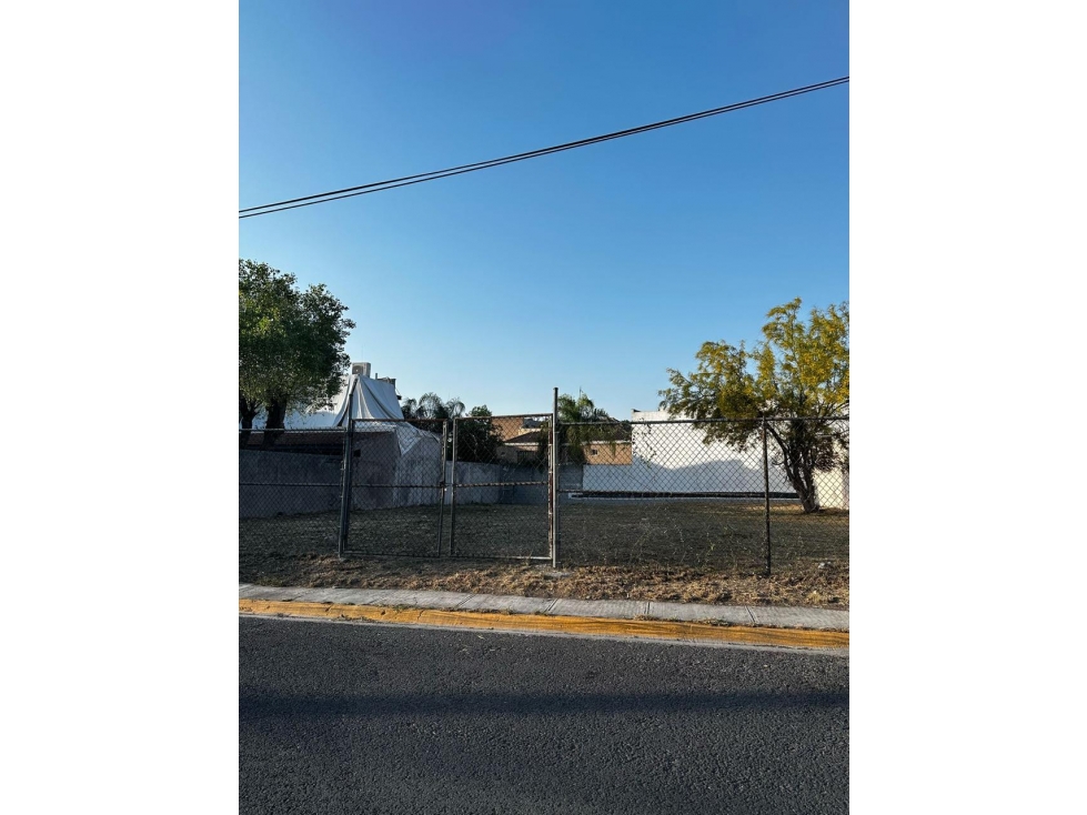 TERRENO EN VENTA EN BOSQUES DEL VALLE NLC - 2