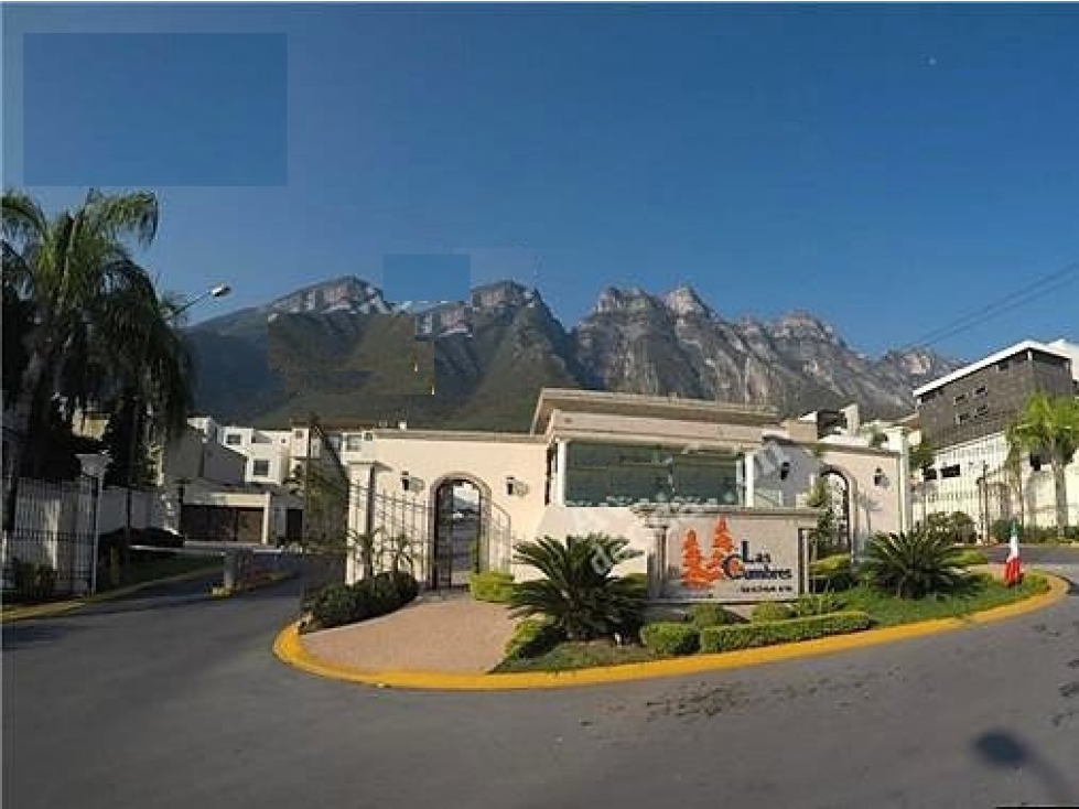 CASA EN VENTA CONTEMPORANEA EN BOSQUES DE CUMBRES 6 to SECTOR — foto 2