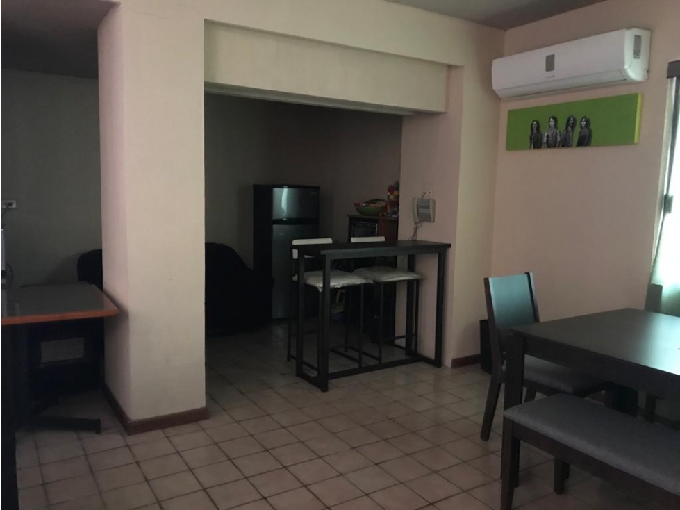 En Venta Residencia a Remodelar En Chipinque Esquina 1000 m 2 T