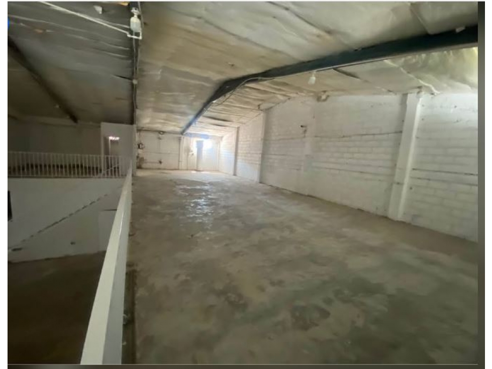 LOCAL RENTA A PIE DE CARR ALLENDE CENTRO 8 AUTOS 900 M 2 $ 90 MIL - 5