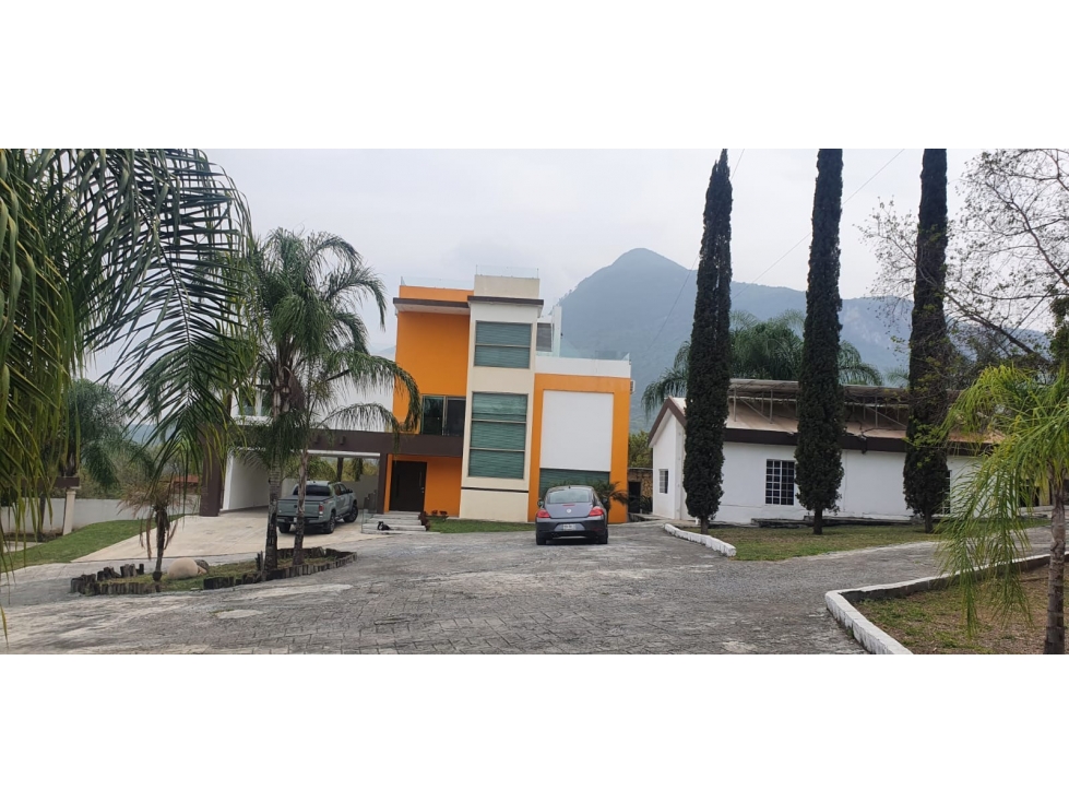Hermosa Residencia en VENTA en Santiago N.L.