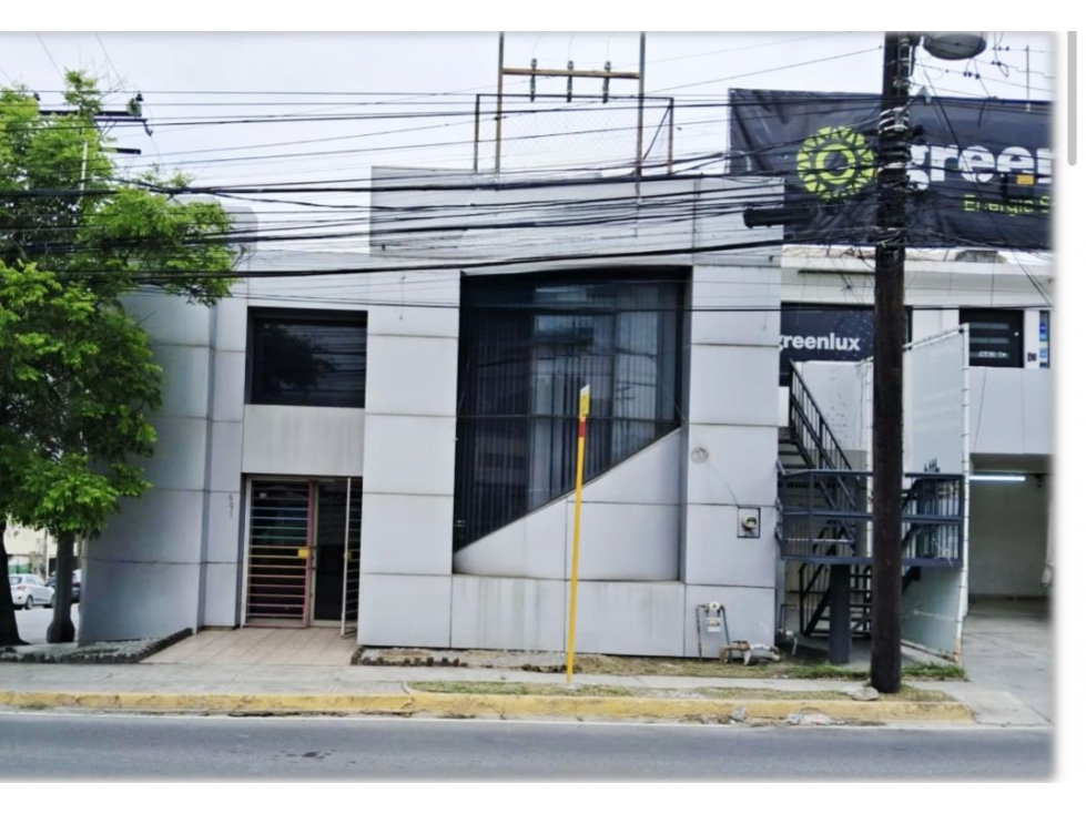 EXCELENTE LOCAL EN RENTA 2 NIVELES AV LEONES 400 M 2 $ 65 M