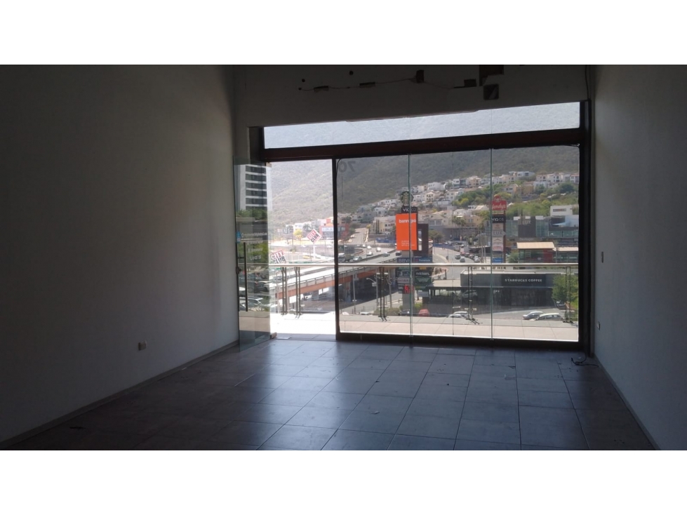 EXCELENTE LOCAL SAN JERONIMO PLAZA VIA 02 P ALTA 51 M 2 $ 22.500 — foto 4