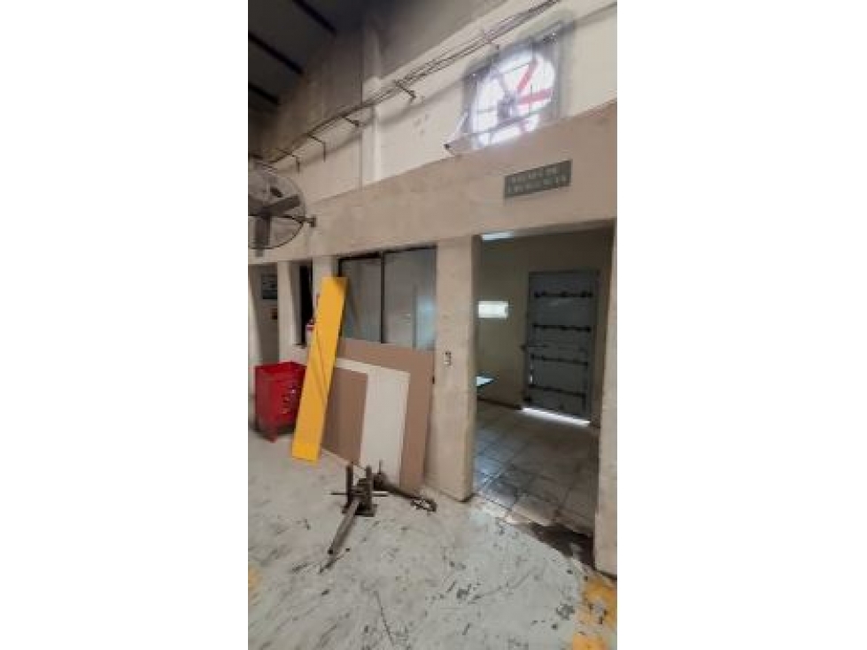 EXCELENTE BODEGA EN RENTA AV JUAREZ GPE 1000 M 2 $ 65.000 - 1
