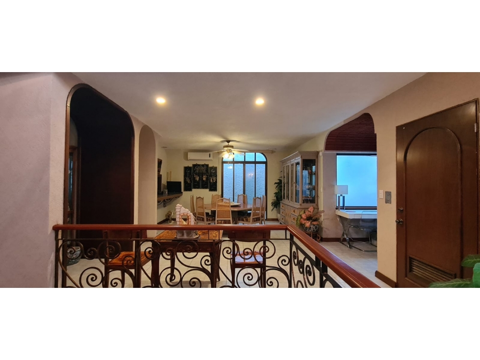 AMPLIA CASA EN VENTA BONITOS ACABADOS EN CUMBRES 3 SECTOR $ 9.5 MILL — foto 5