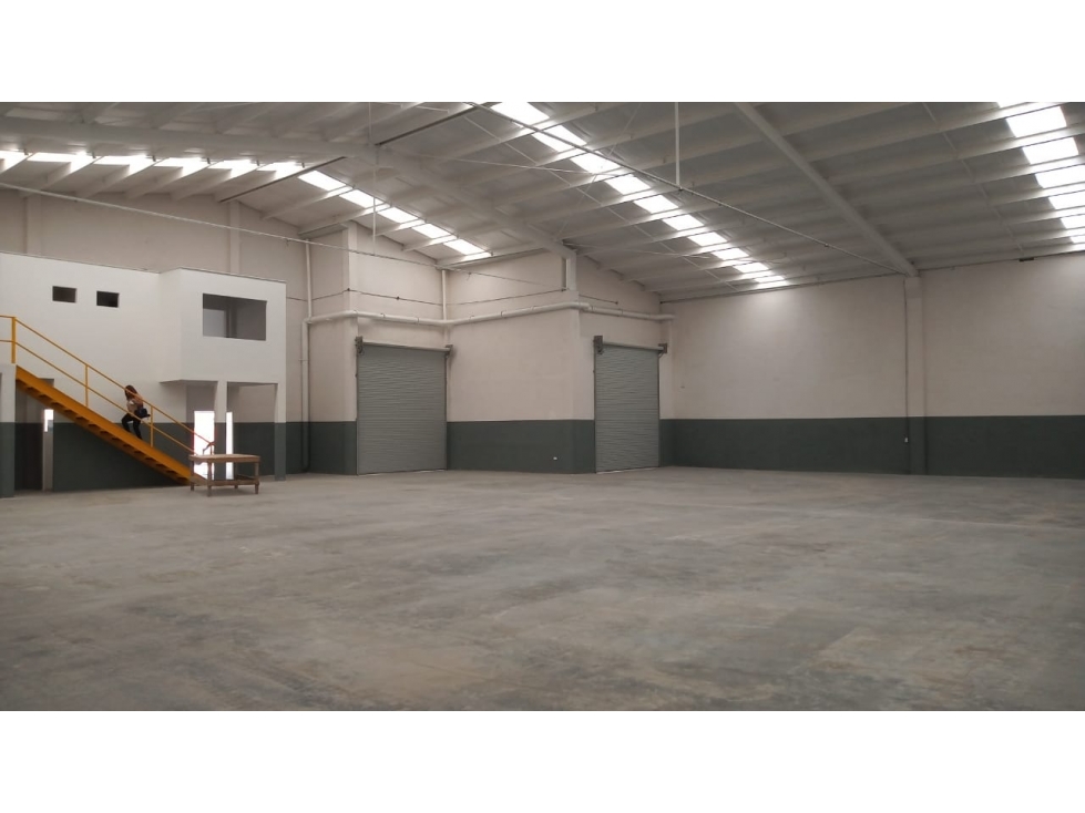 BODEGA EN RENTA CARR LAREDO SANTA ROSA 1160 M 2 $ 120.000 - 4