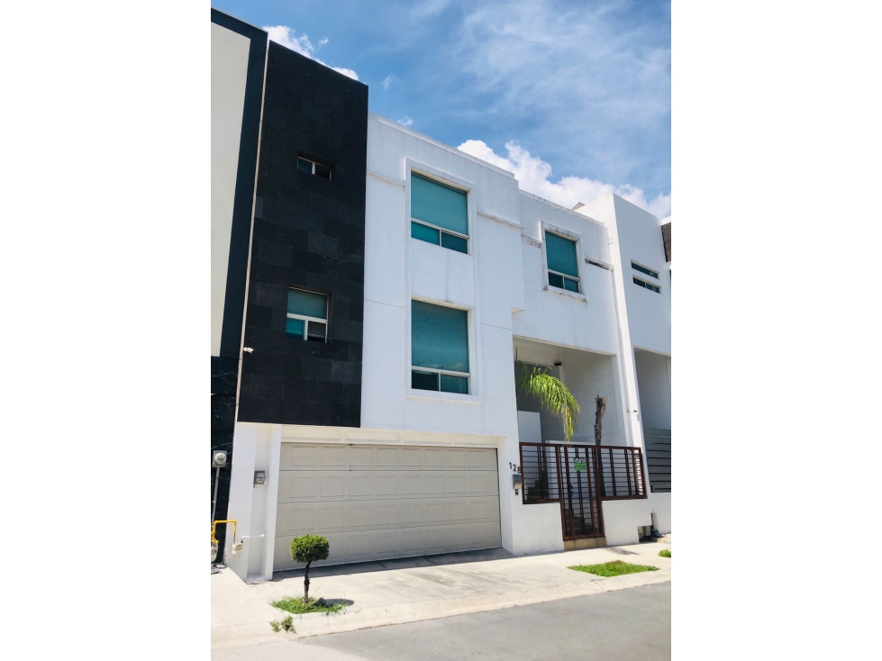 CASA EN VENTA CONTEMPORANEA EN BOSQUES DE CUMBRES 6 to SECTOR — foto 3