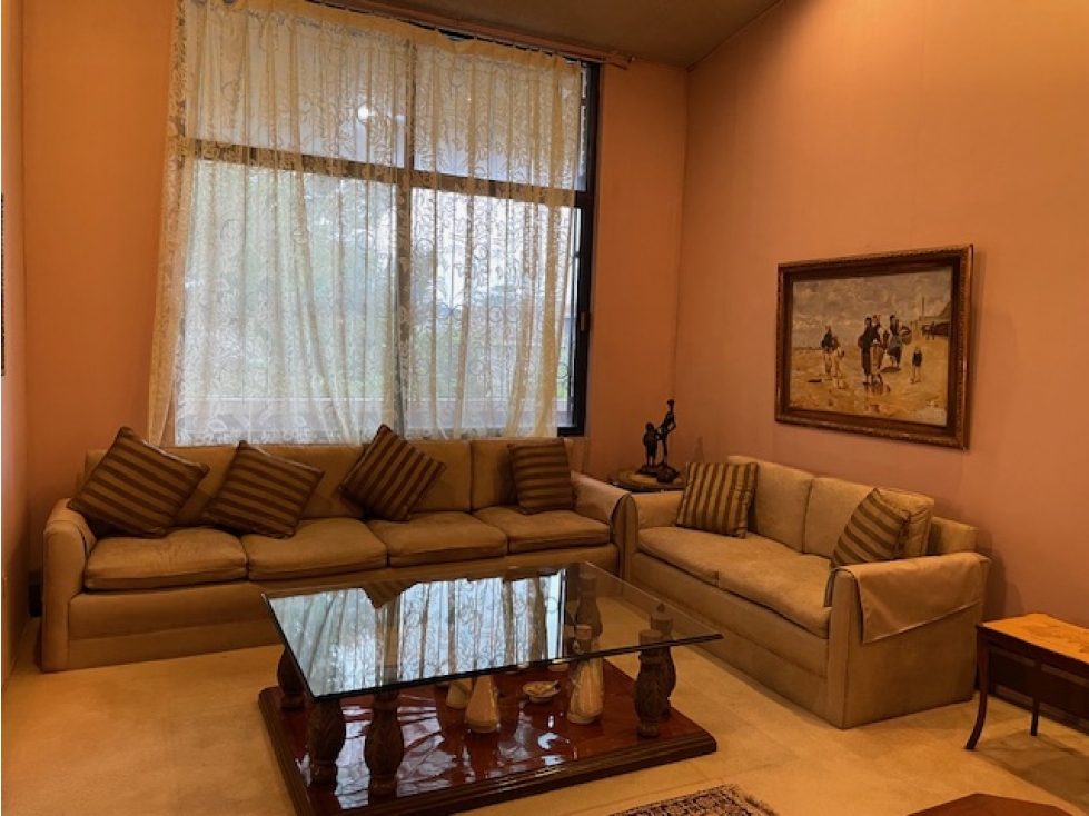 CASA EN VENTA SAN PATRICIO A UNA CUADRA DE ALFONSO REYES hz - 2