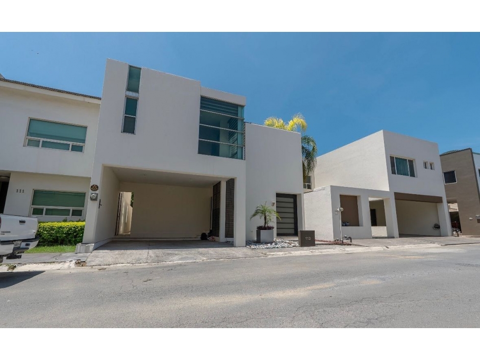 CASA EN VENTA BOSQUES DEL VERGEL ZONA CARRETERA NACIONAL hz