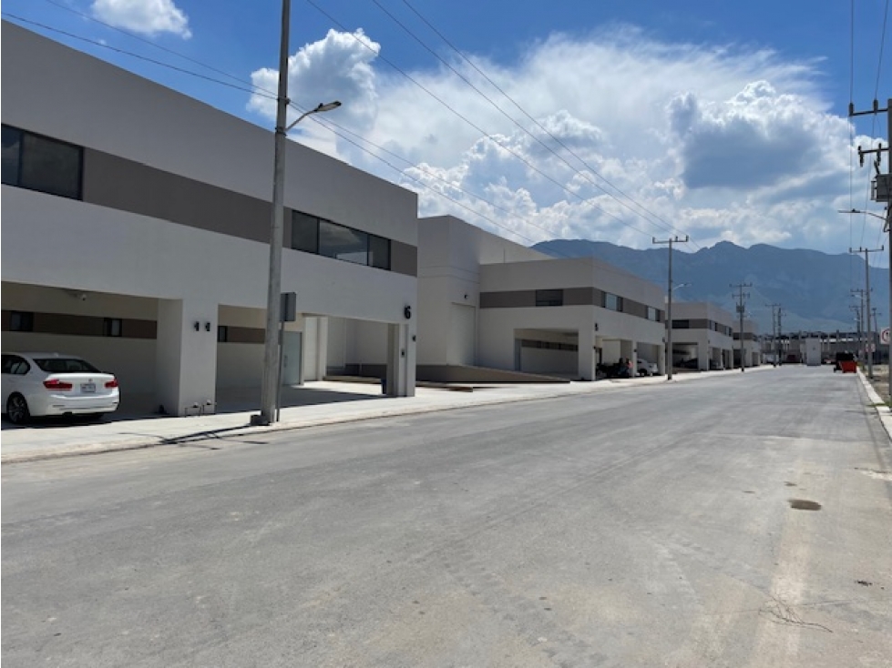 BODEGA 17-18 EN VENTA PARA ESTRENAR PARQUE INDUSTRIAL SANTA CATARINA - 3