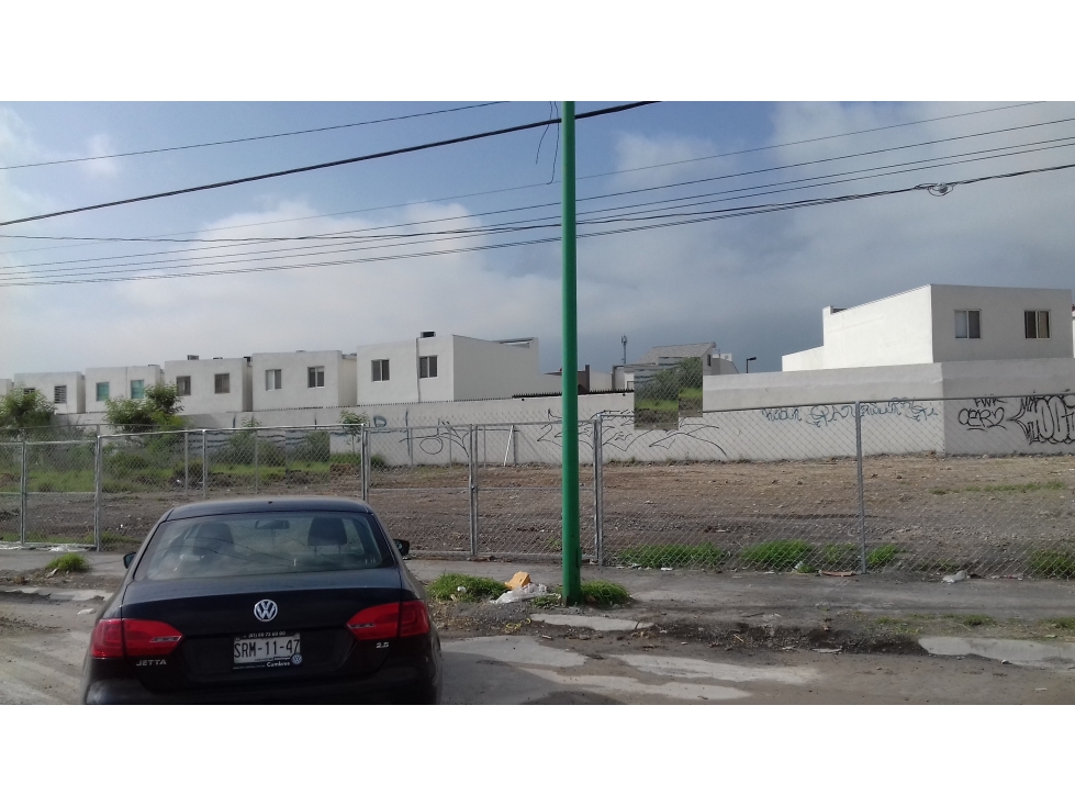 TERRENO EN RENTA POR AV LINCOLN 1140 M 2 POR DE PUERTA DE HIERRO MAO - 3