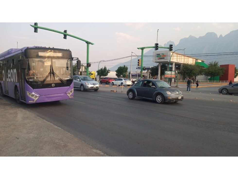 TERRENO RENTA ESQUINA FRENTE TIANGUIS DEL AUTOMOVIL 3500 M 2 $ 210.000 — foto 2