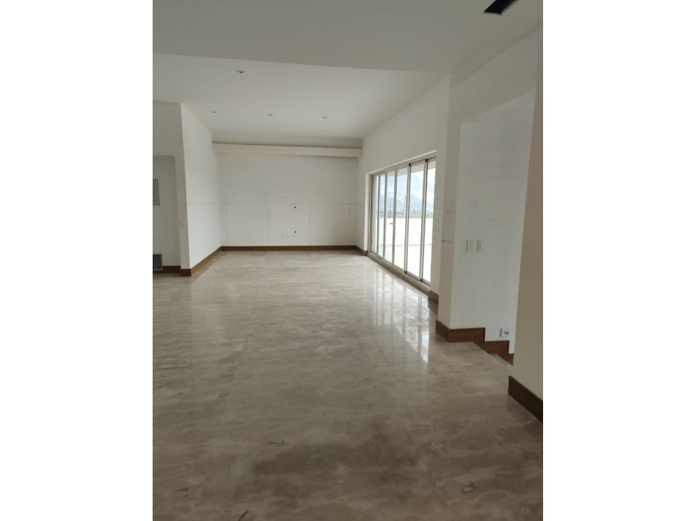 Residencia Estrenar Venta Mira Sierra Elevador y Acabados de Lujo — foto 5