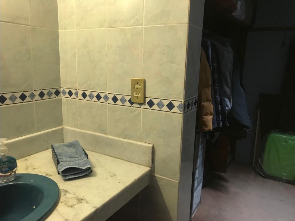 En Venta Residencia a Remodelar En Chipinque Esquina 1000 m 2 T — foto 2