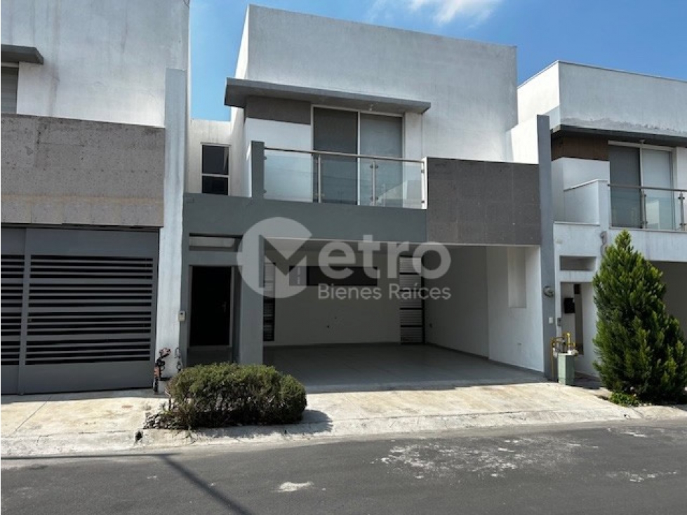 Casa en Renta en Dominio Cumbres Sector Britania, Garcia MZC - 2
