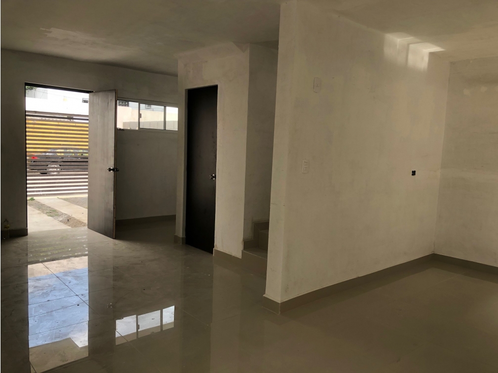 CASA EN VENTA A ESTRENAR ESQUINA TOPO CHICO AMO. — foto 2