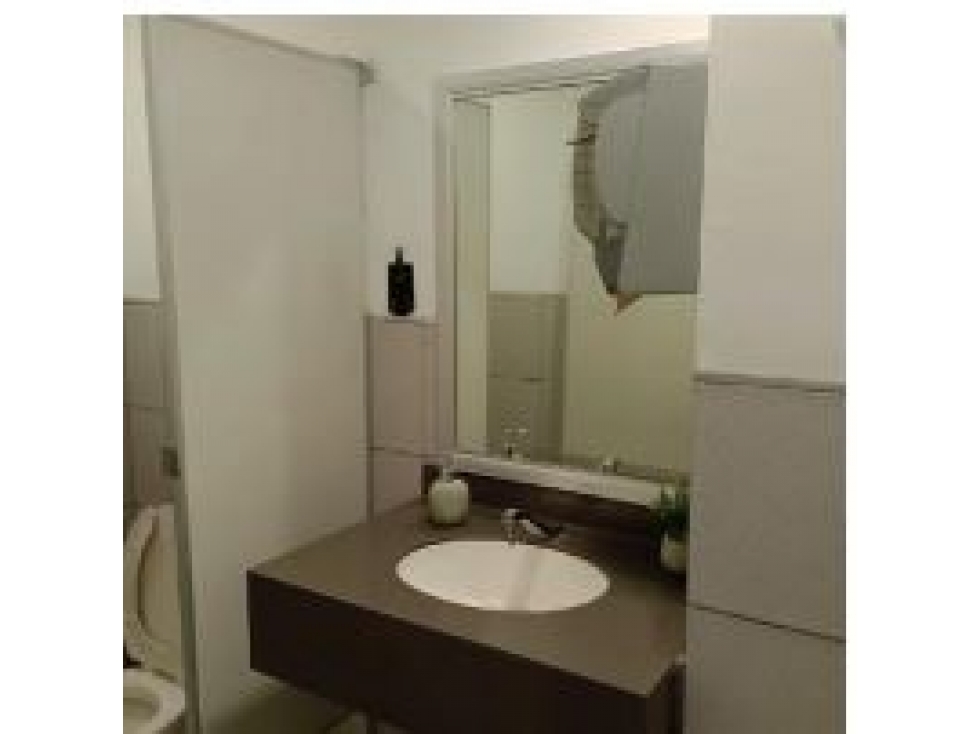 LOCALES EN VENTA PLAZA SANTO DOMINGO SAN NICOLAS 216 M 2 $ 8.350.000 M - 2