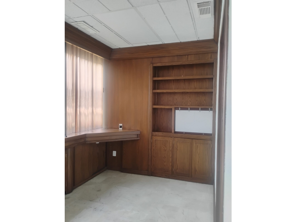 RENTA DE CONSULTORIO MEDICO EN CENTRO MEDICO HIDALGO - 2