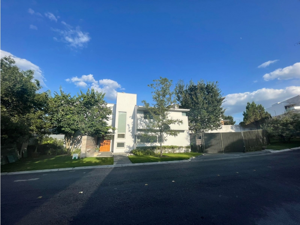 CASA EN VENTA EN SIERRA ALTA NLC - 1