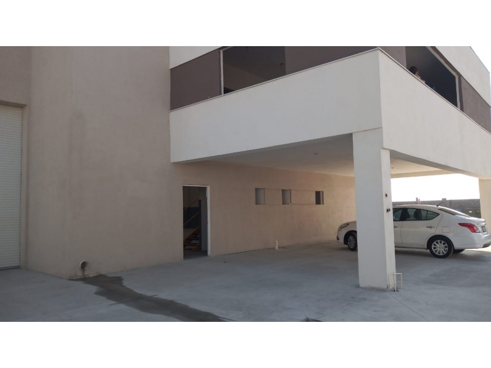 BODEGA EN RENTA AREA CARR LAREDO Y SANTA ROSA A ESTRENAR 1080 M 2 - 3