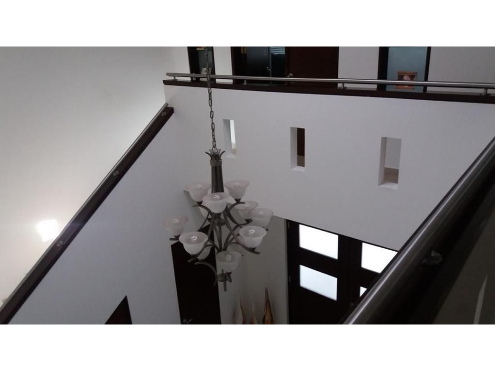 CASA EN VENTA CONTEMPORANEA EN BOSQUES DE CUMBRES 6 to SECTOR — foto 4