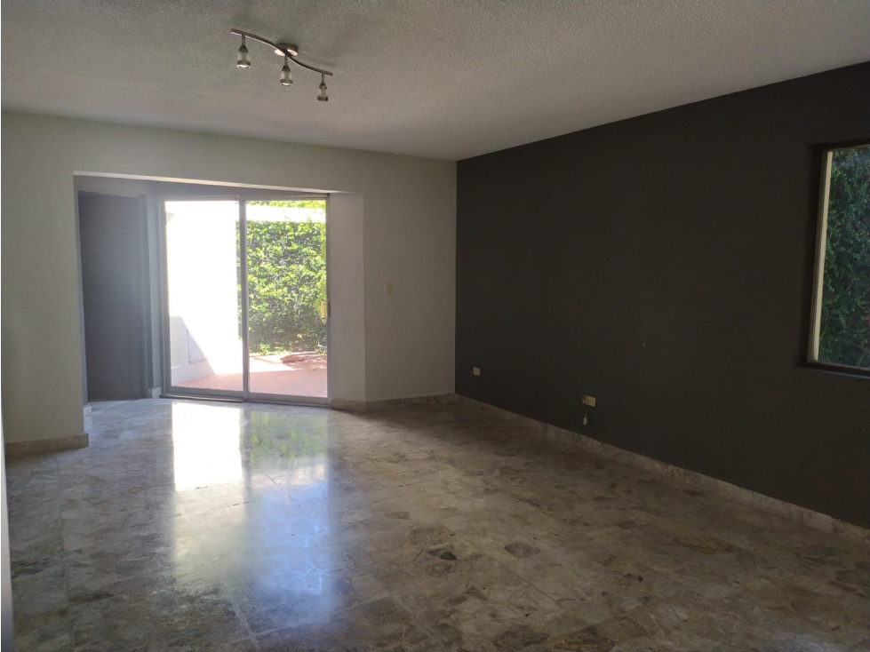 Casa En Venta 800 M Ubicada, Arriba de Calzada del Valle En los Rios — foto 3