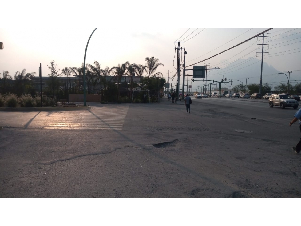 TERRENO RENTA ESQUINA FRENTE TIANGUIS DEL AUTOMOVIL 3500 M 2 $ 210.000 — foto 3
