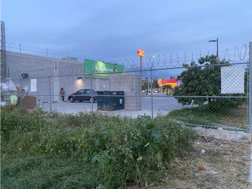 Terreno en Venta 1050m , comercial ,Las Palmas Apodaca MST - 6