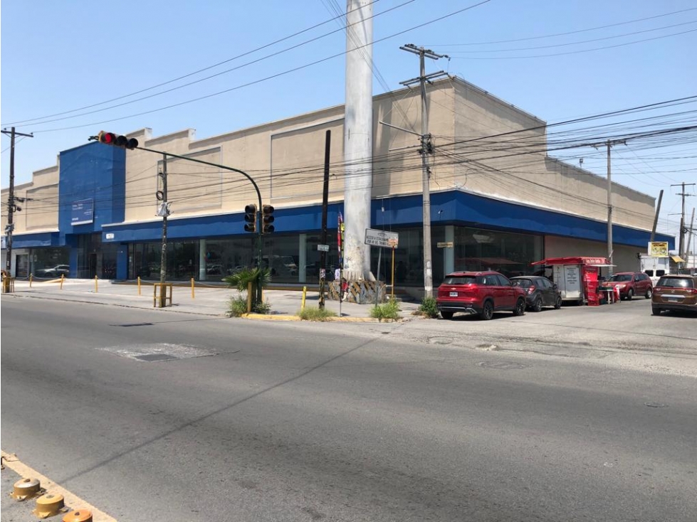CENTRICO LOCAL EN RENTA DE 1800 M2 EN APODACA AV PRINCIPAL $ 450.000 - 3